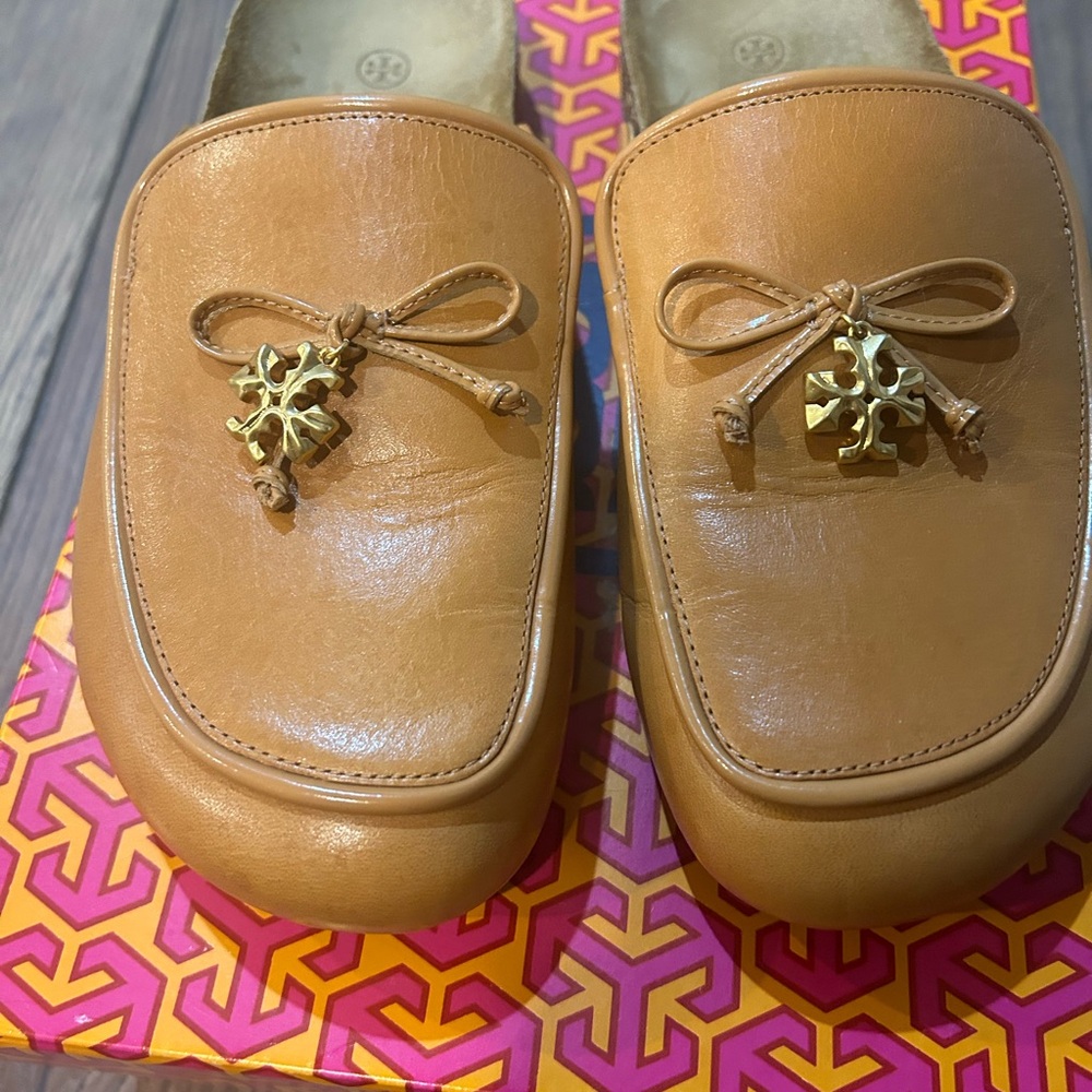 Tory Burch Mules sz 6.5